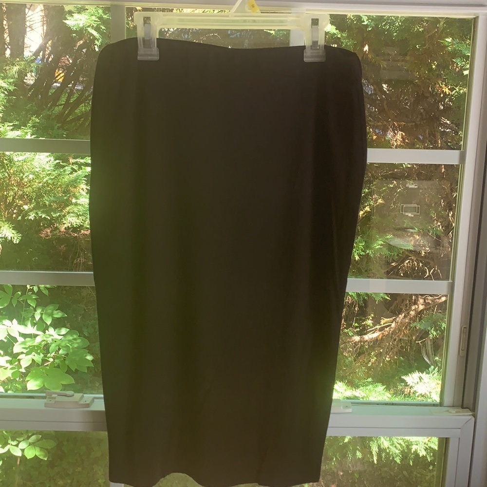 Vince Camuto black skirt- size XS- NWT!!